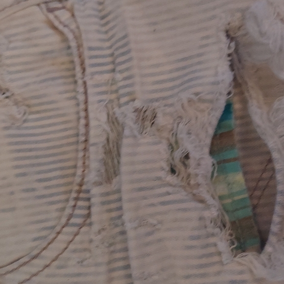 ROXY SHORTS SIZE 1 - Picture 3 of 5